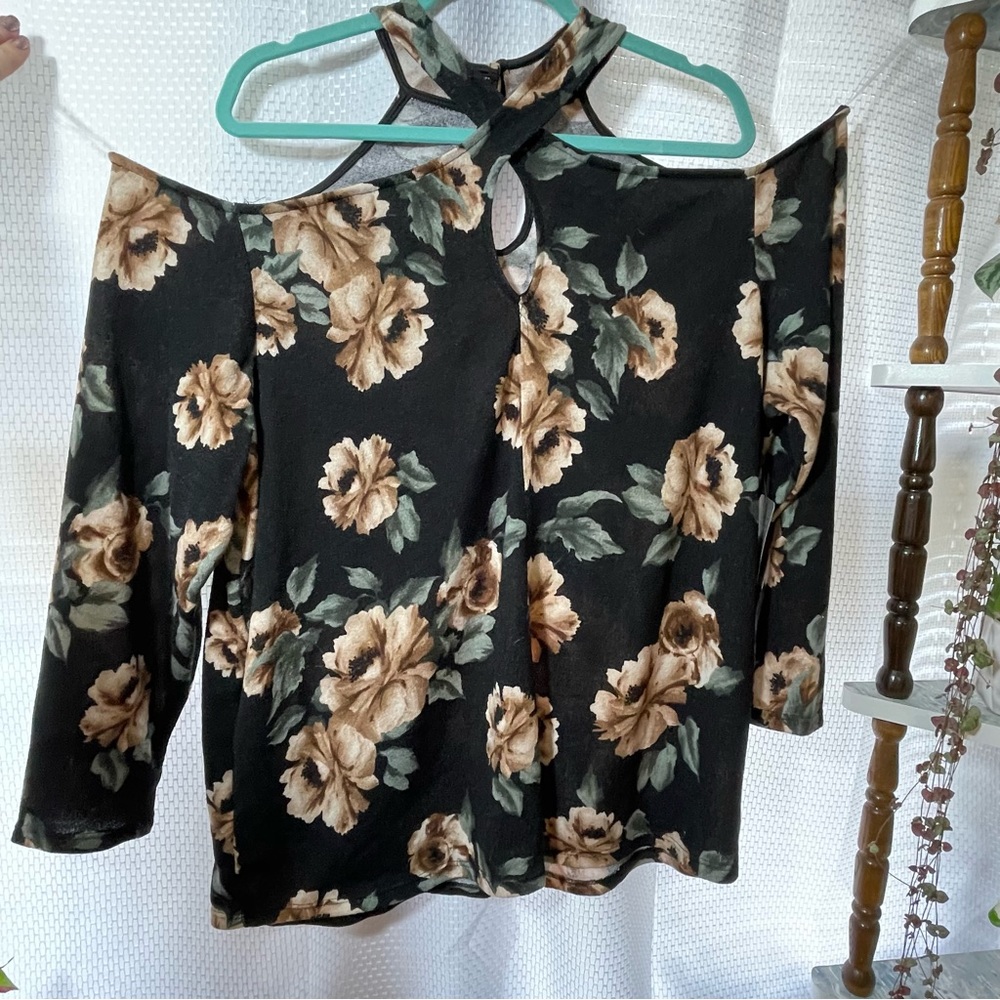 NWOT Floral Sweater